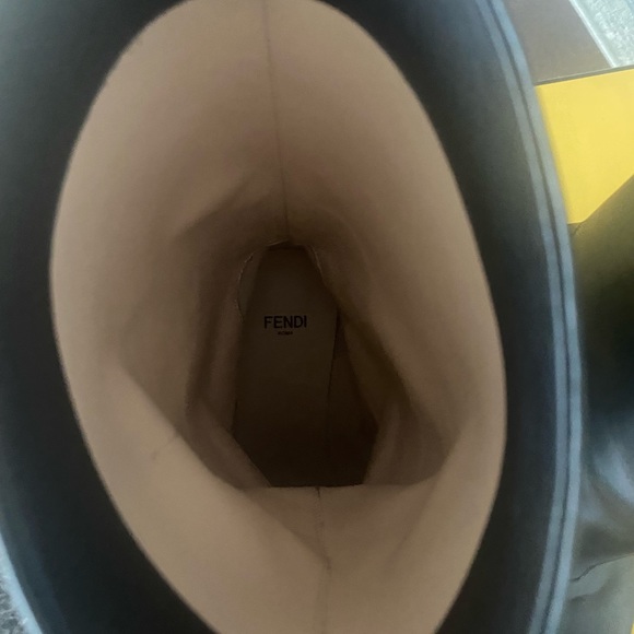 FENDI leather boots - Picture 7 of 9